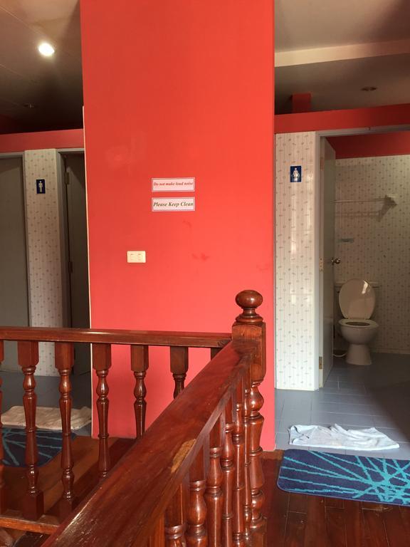Ricos Honey Place Guesthouse Бангкок Экстерьер фото