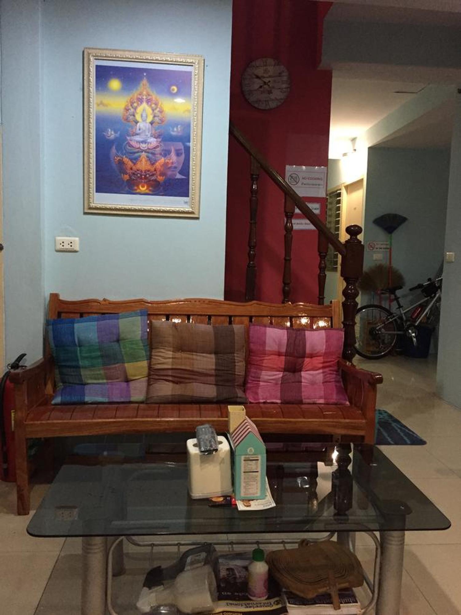 Ricos Honey Place Guesthouse Бангкок Экстерьер фото