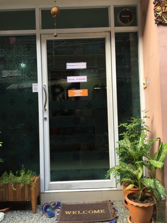 Ricos Honey Place Guesthouse Бангкок Экстерьер фото