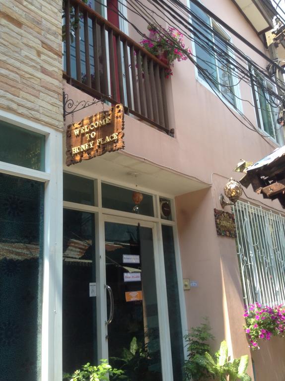 Ricos Honey Place Guesthouse Бангкок Экстерьер фото